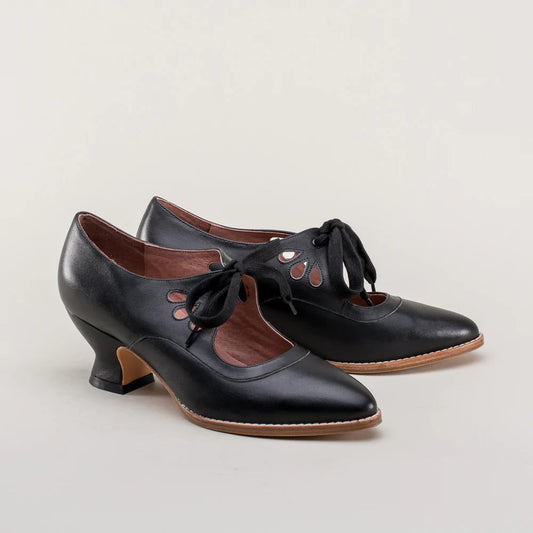 Vera Women's Closed Toe Shoes | Vintage Style, Everyday Comfort 1
