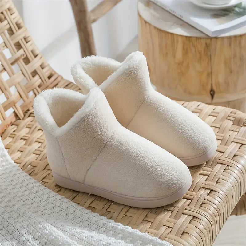Wendy Women's Winter Slippers | Plush Comfort with Soft Lining 4