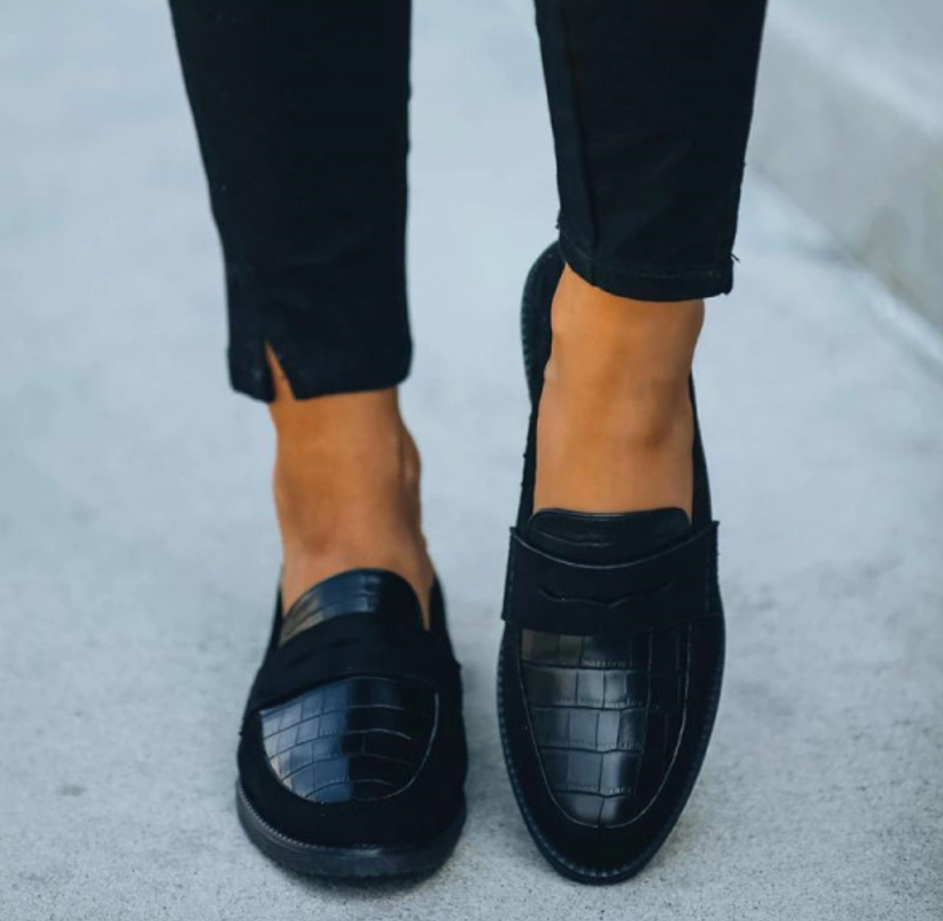 Bella Women's Formal Shoes | Elegant Black Design, Comfortable Fit 1