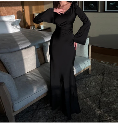 Evelyn Women's Maxi Dress | Elegant Long Sleeve Design 1