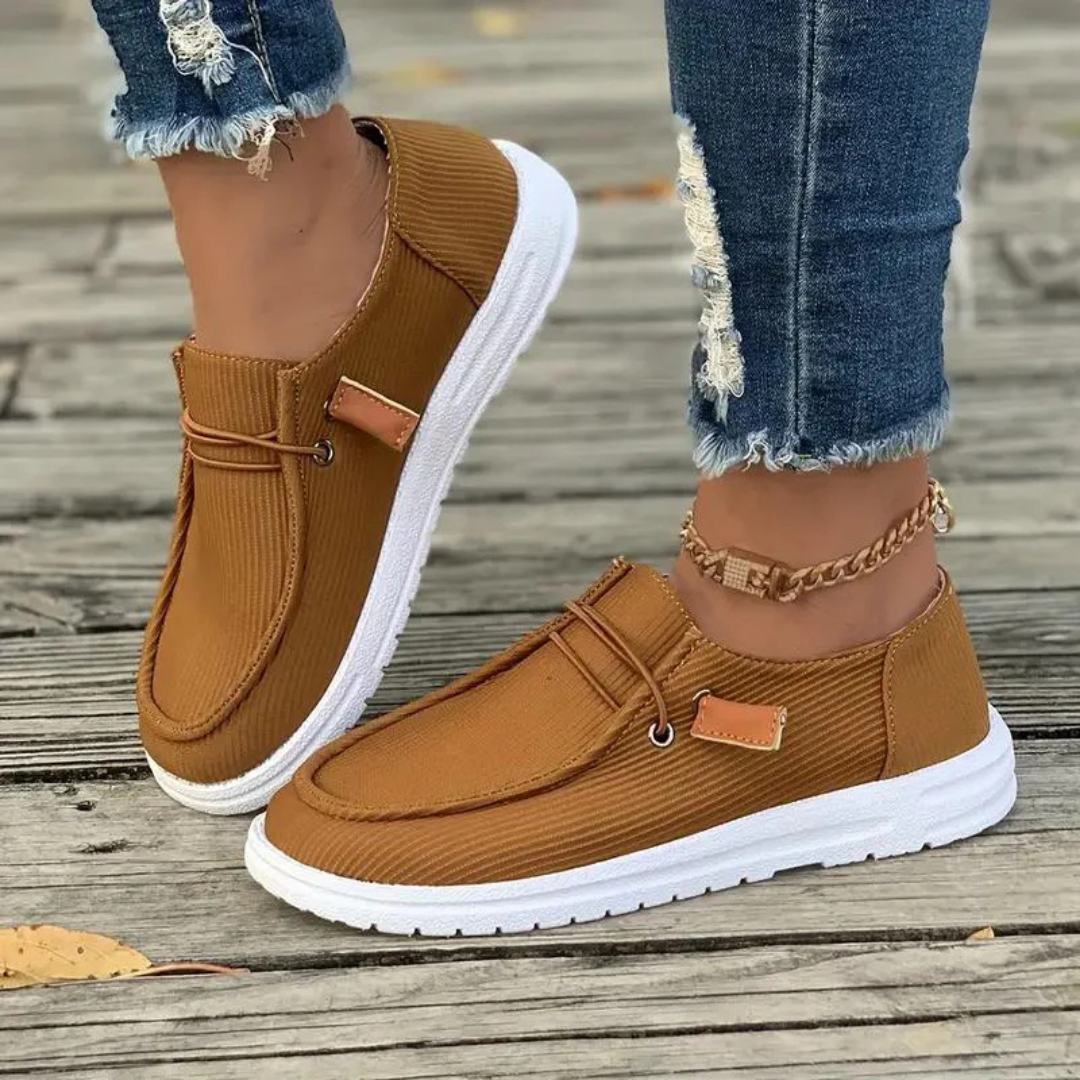 Sleek Women's Shoes | Comfortable Slip-On Design 5