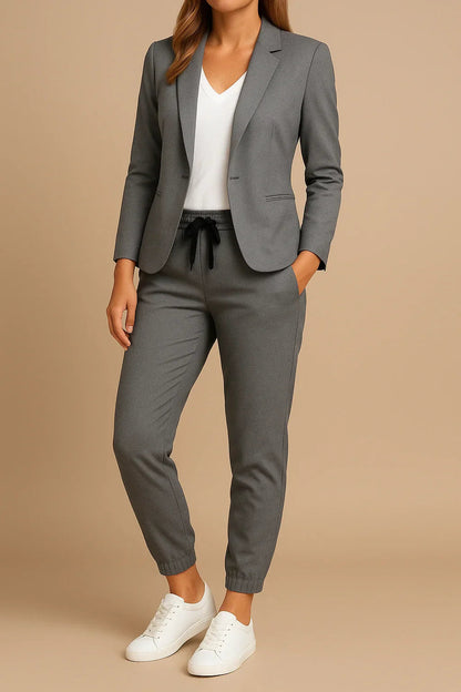 Valentina Women's Suit | Tailored Elegance, Year-Round Wear 8