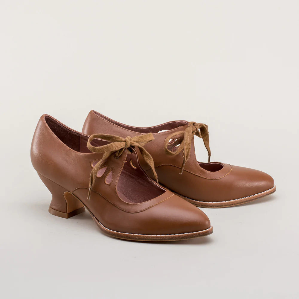 Vera Women's Closed Toe Shoes | Vintage Style, Everyday Comfort 2