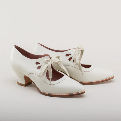 Vera Women's Closed Toe Shoes | Vintage Style, Everyday Comfort 5