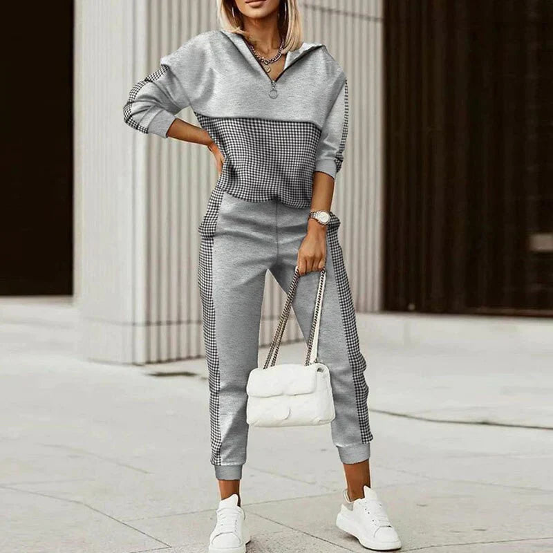 Zara Women's Tracksuit Set | Chic Zipper Top, Relaxed Comfort 3